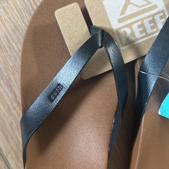 NWT Reef Women's Cushion Court Black Sandals Size 9 - Picture 3 of 4